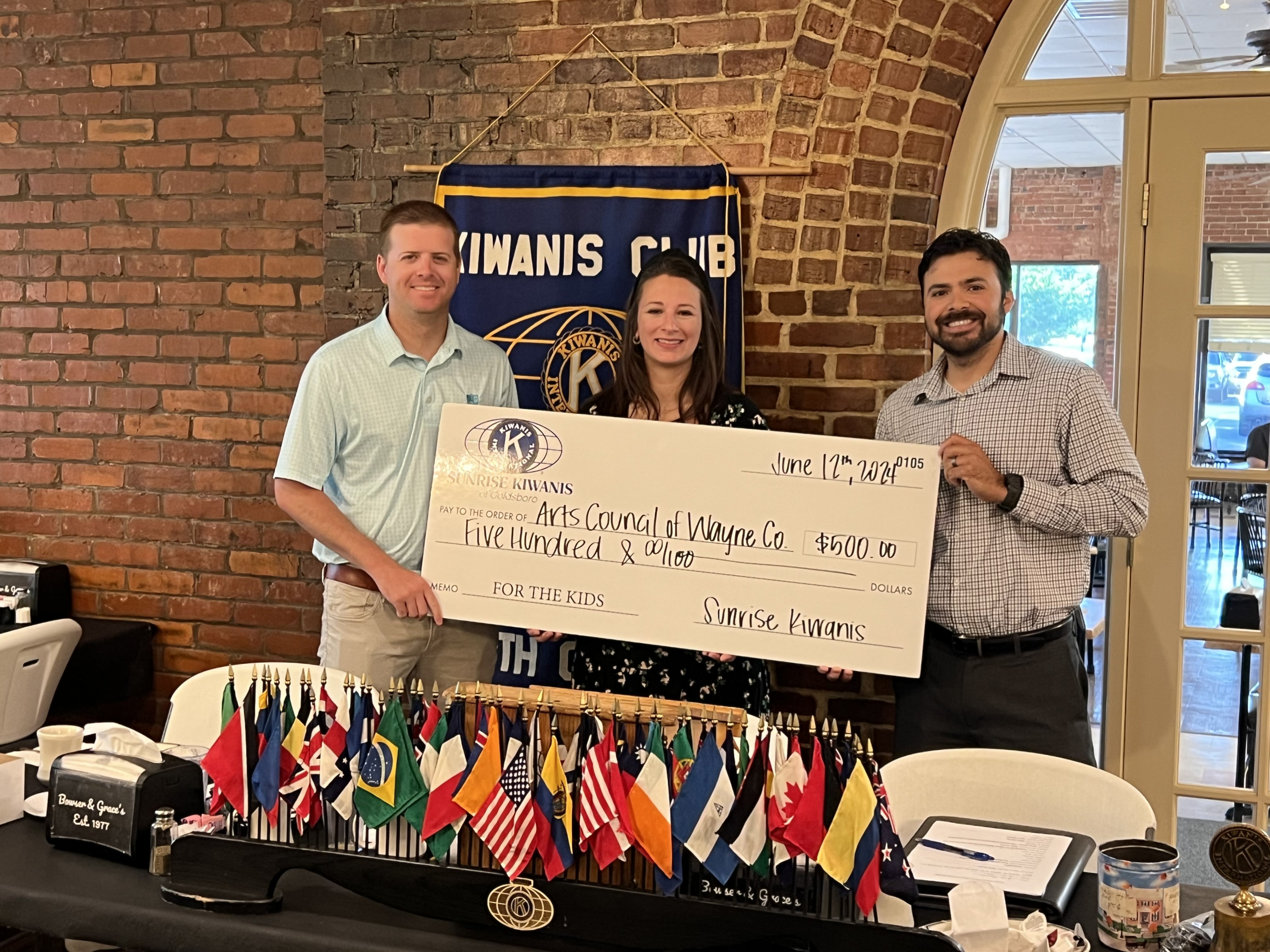 Sunrise Kiwanis Donates $500 to Arts Council of Wayne County