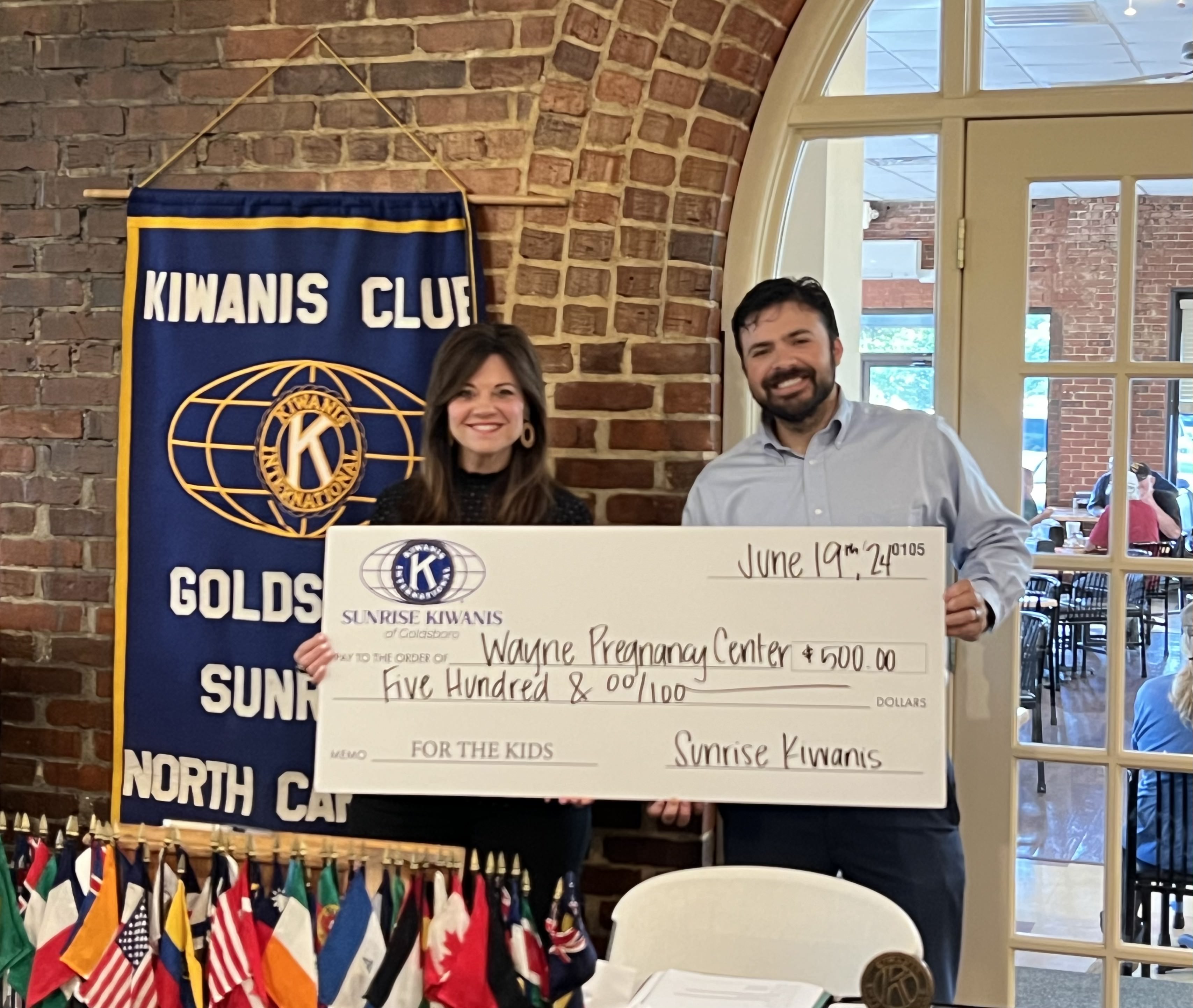 Sunrise Kiwanis Donates $500 to Wayne Pregnancy Center